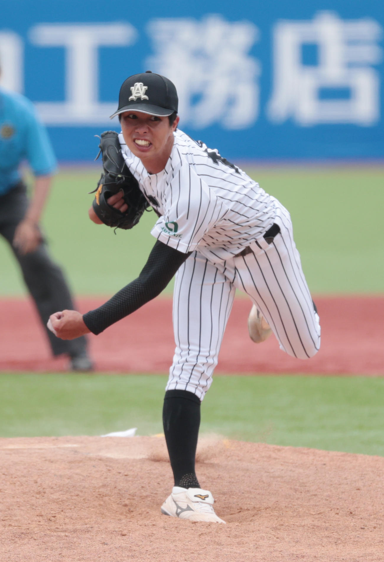 日大対亜大　先発した亜大・山城（撮影・柴田隆二）