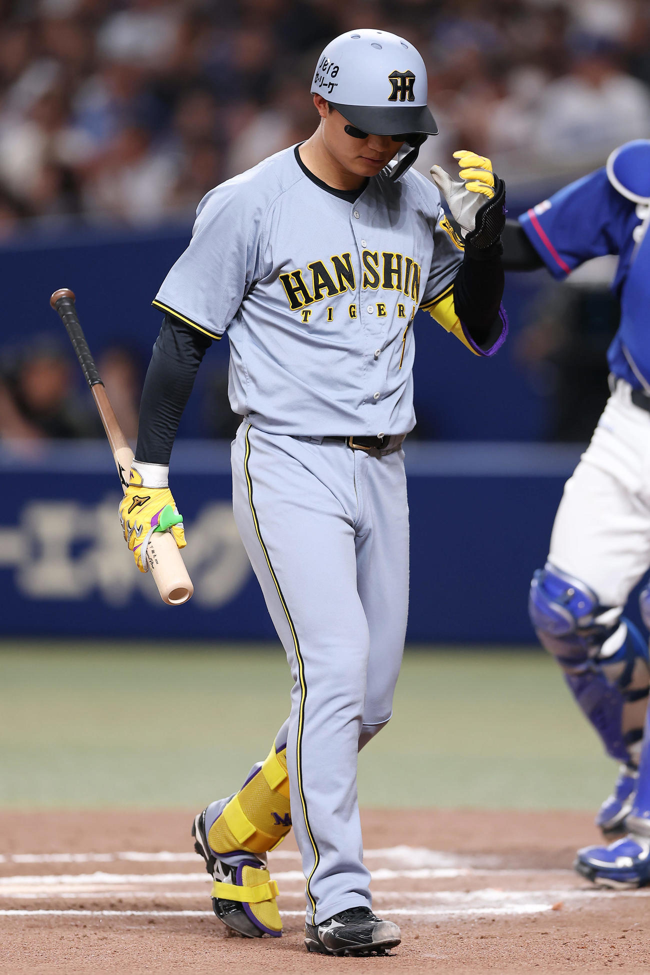 中日対阪神　7回表阪神無死、空振り三振に倒れた森下（撮影・前田充）