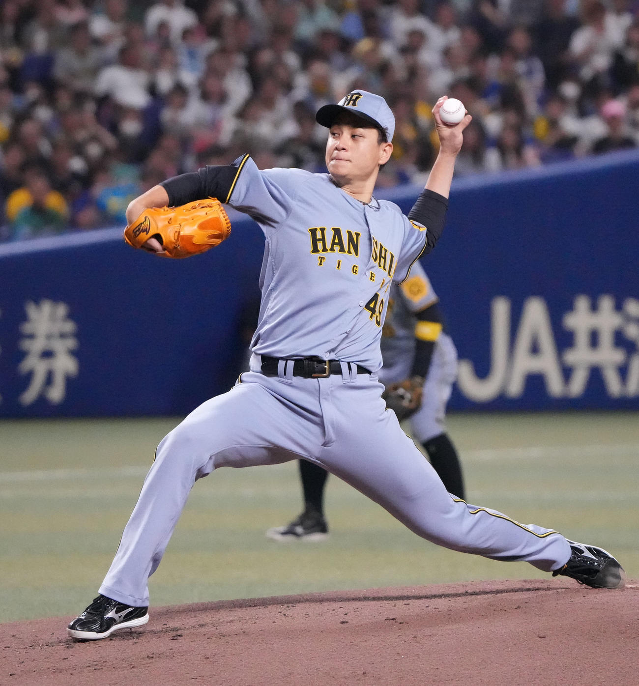 中日対阪神　1回裏、登板する阪神先発の大竹（撮影・森本幸一）