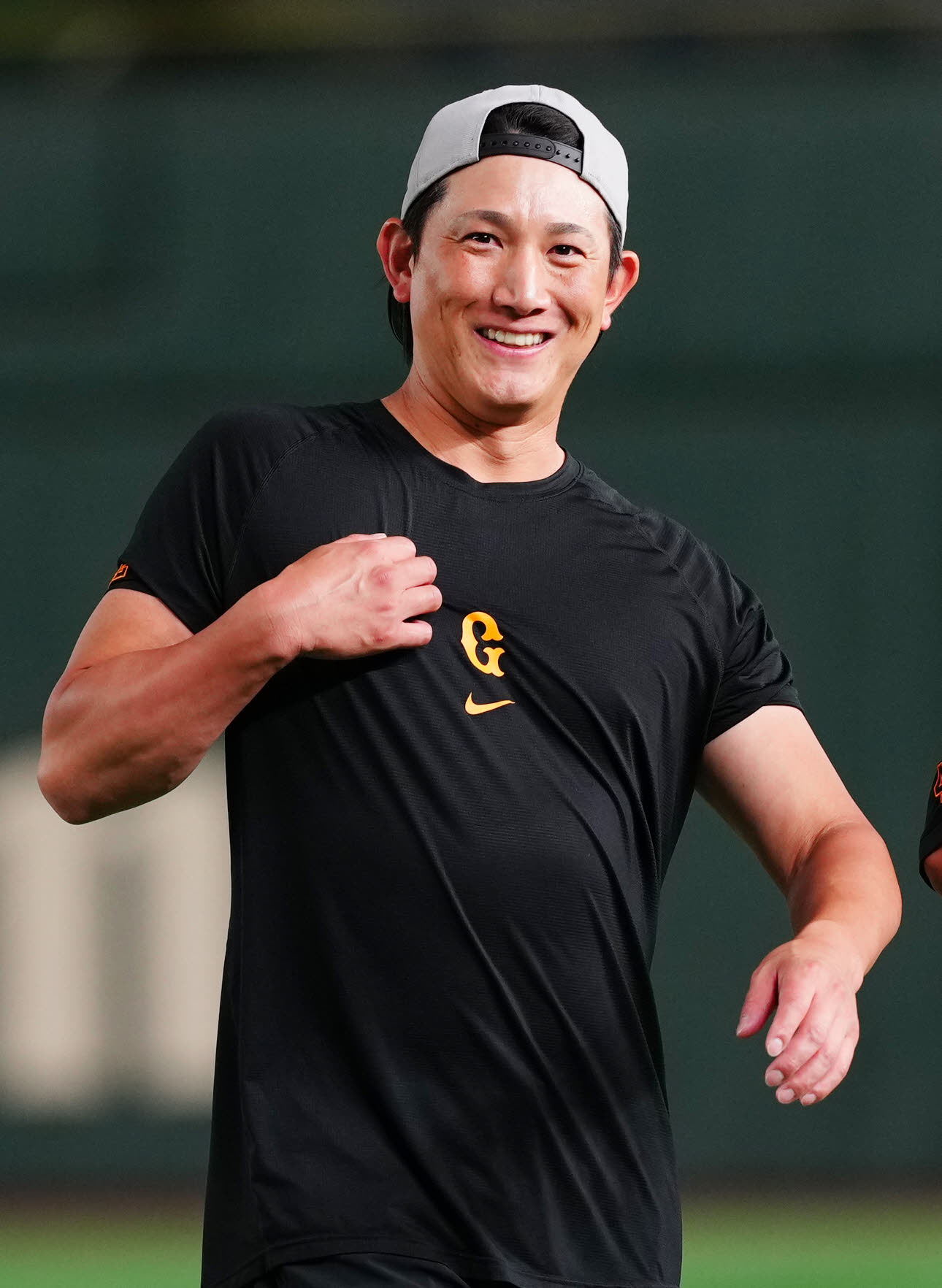 巨人対ヤクルト　合流した巨人小林（撮影・江口和貴）