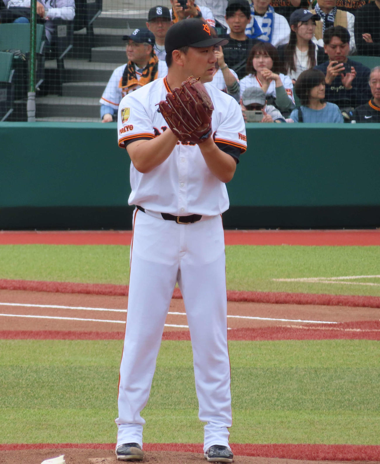 先発し力投する巨人田中将（撮影・水谷京裕）