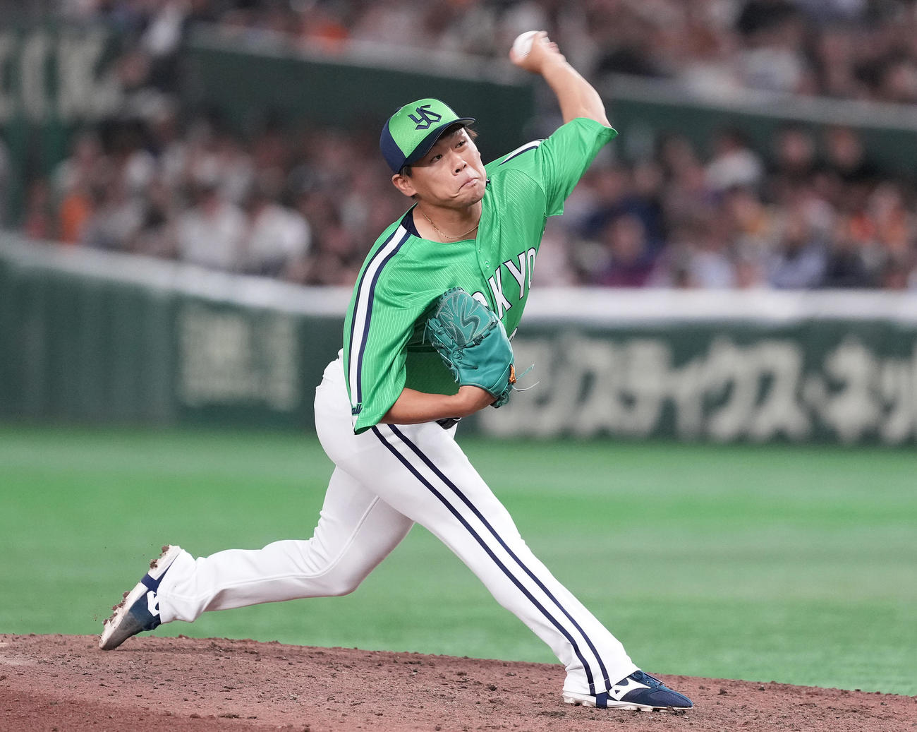 巨人対ヤクルト　8回裏から3番手で登板したヤクルト田口（撮影・鈴木みどり）