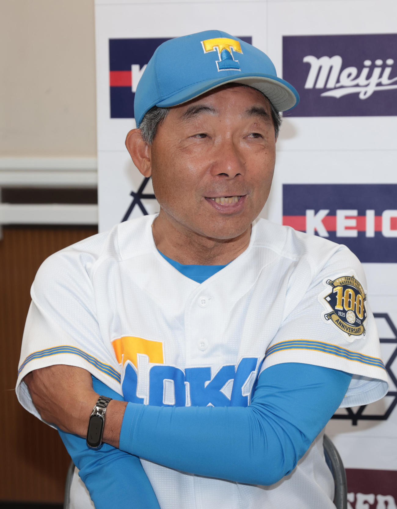 東大対立大　会見する東大・大久保裕監督（撮影・柴田隆二）