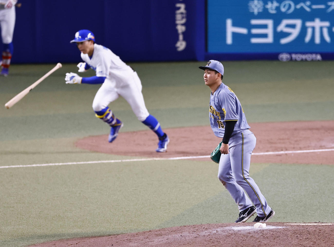 中日対阪神　5回裏中日2死二、三塁、岡林に同点適時打を許す伊原（撮影・藤尾明華）