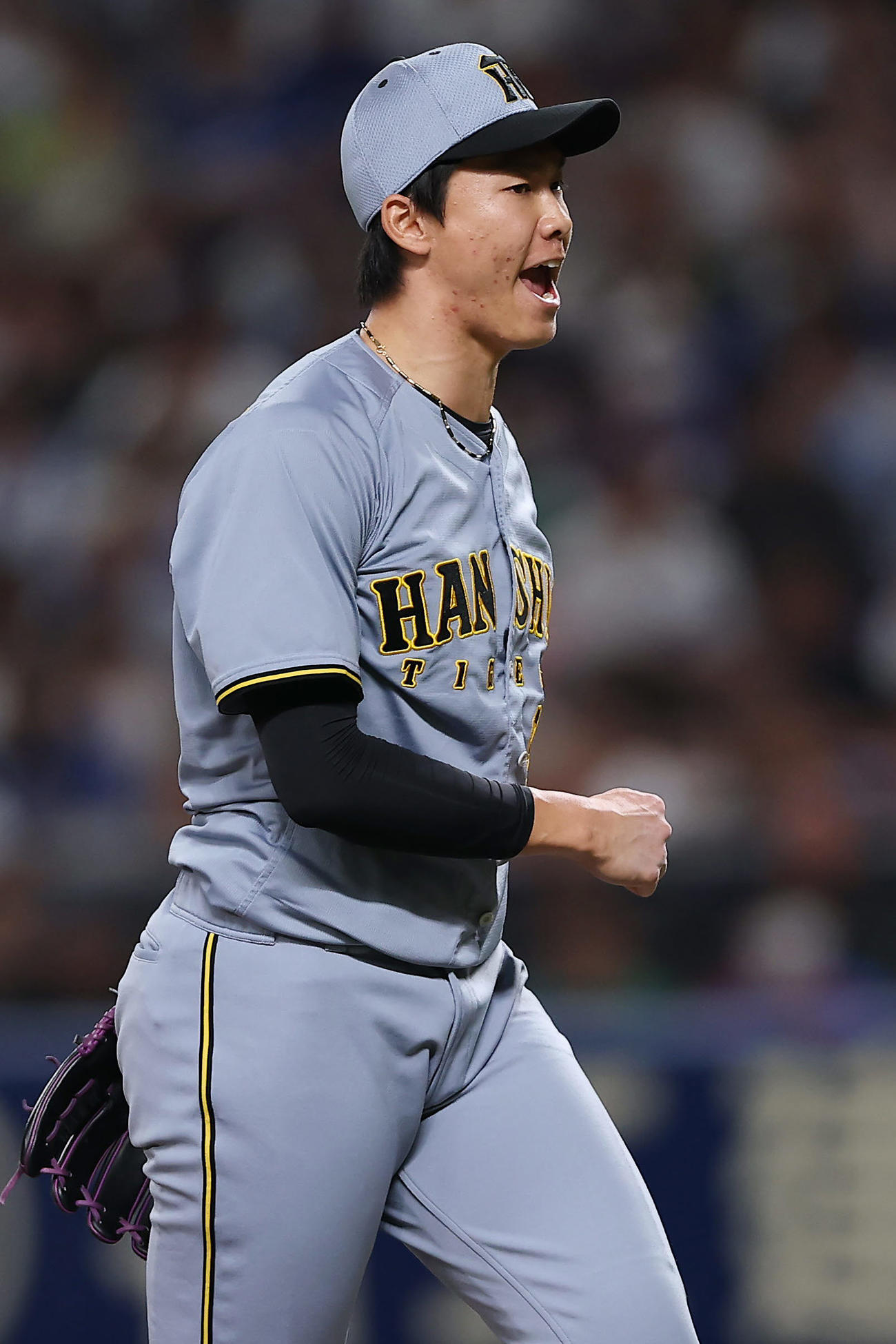 中日対阪神　7回裏の中日打線を3者凡退に抑えた阪神2番手の湯浅（撮影・前田充）