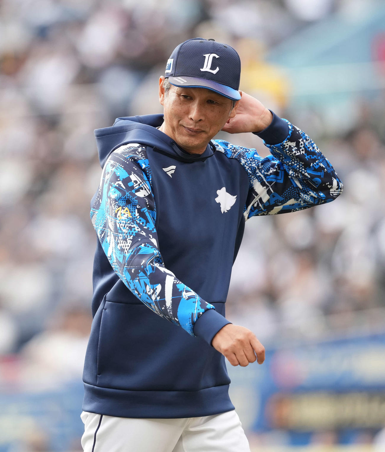 ロッテ対西武　笑顔の西武西口監督（撮影・井上学）（撮影・井上学）