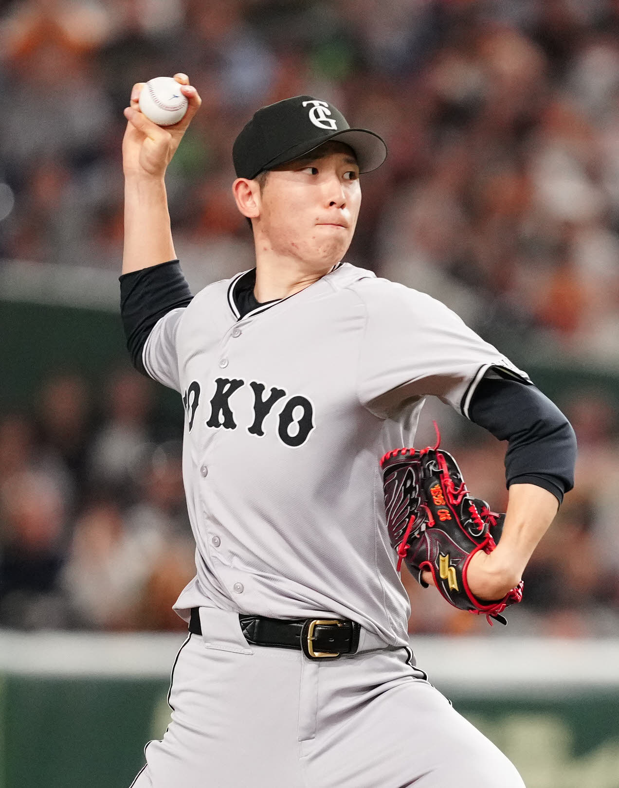 巨人対ヤクルト　巨人先発の戸郷（撮影・江口和貴）