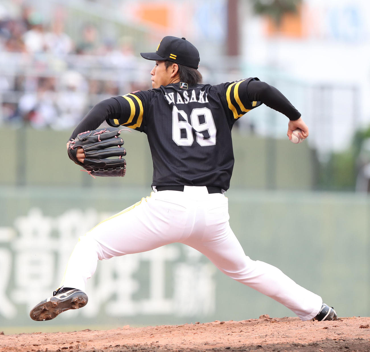 ソフトバンク対オリックス　9回に登板した岩崎（撮影・梅根麻紀）