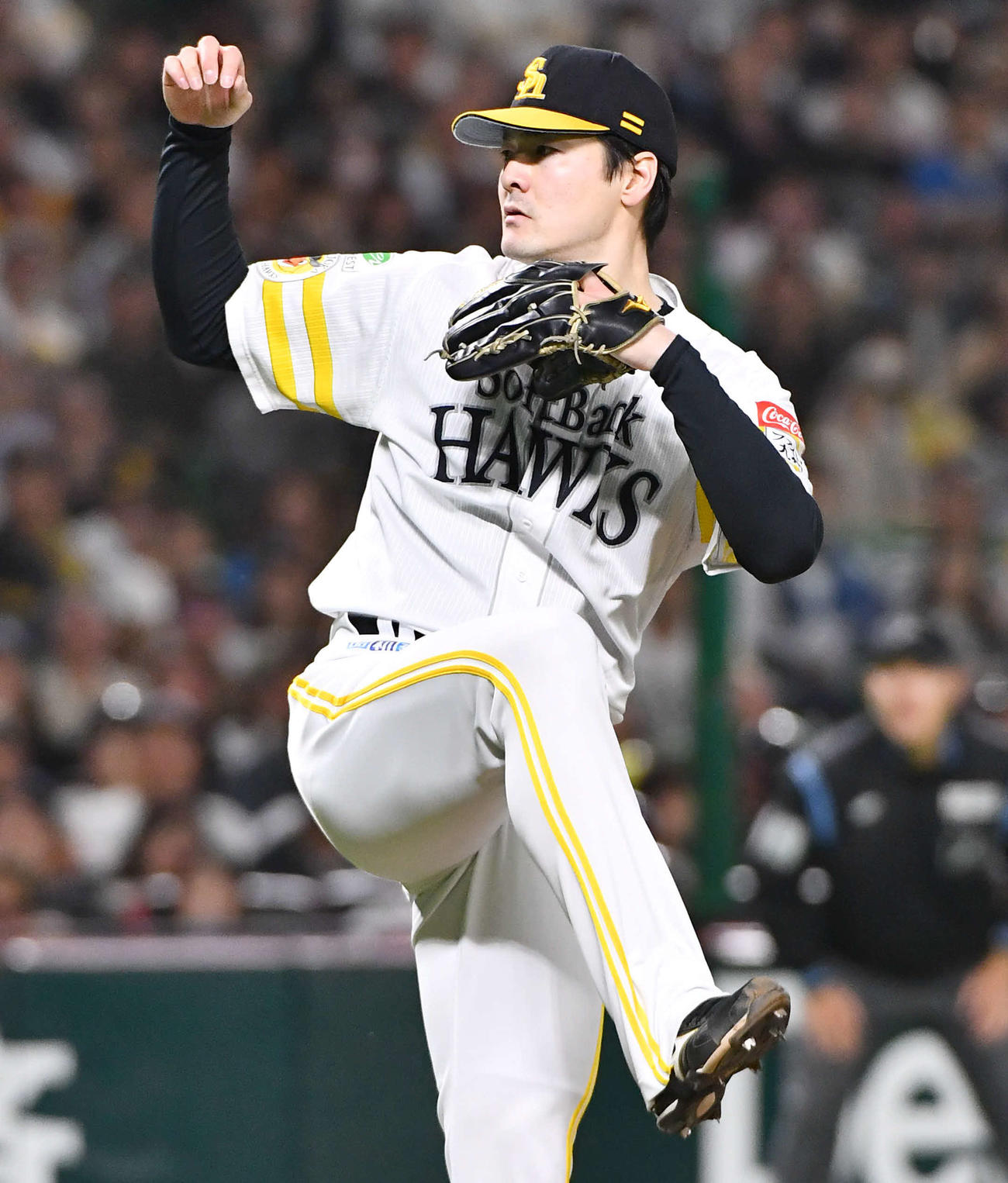 ソフトバンク対日本ハム　力投するソフトバンク先発の有原（撮影・岩下翔太）