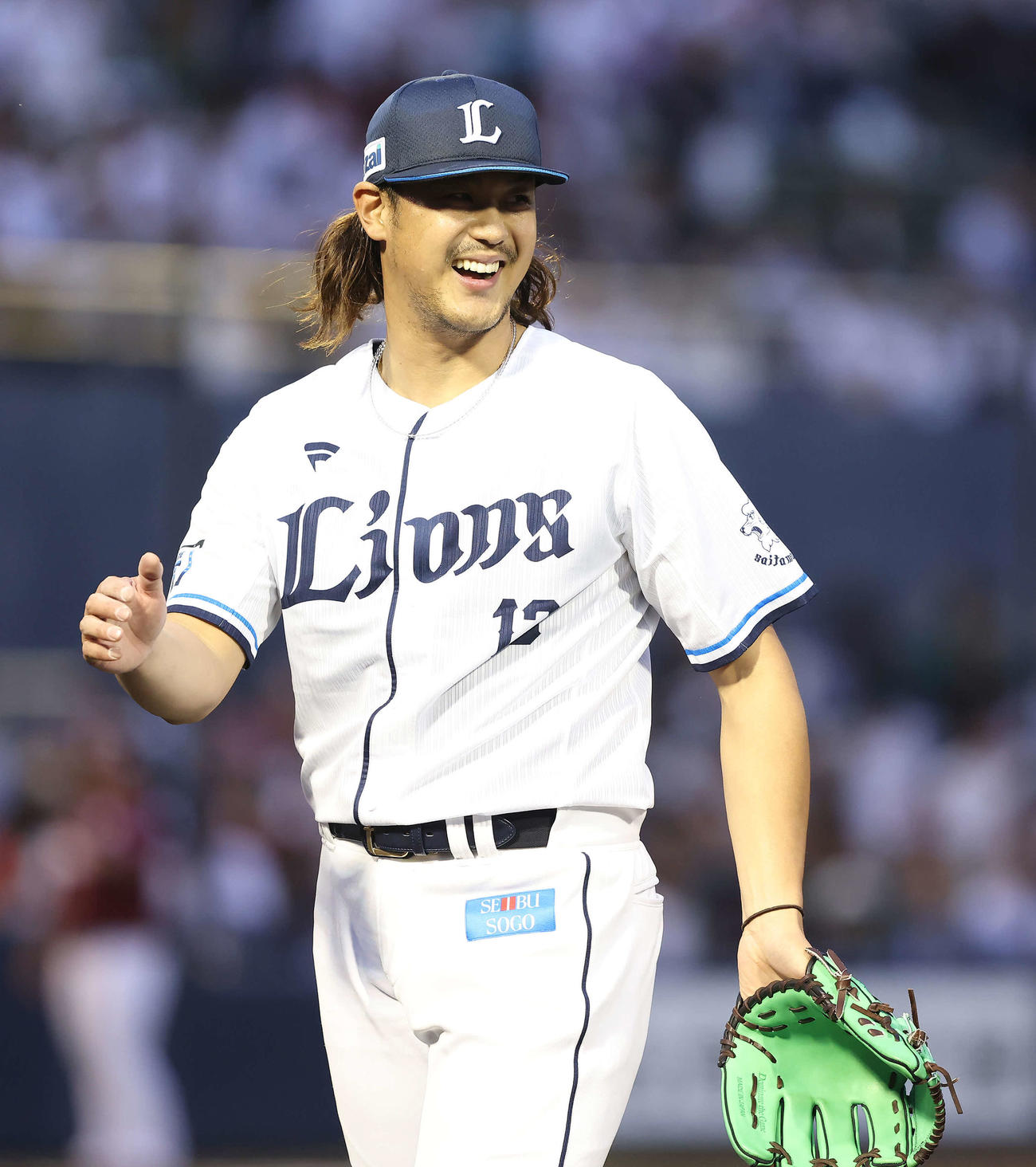 西武対楽天　2回表を抑え笑顔を見せる高橋（撮影・河田真司）