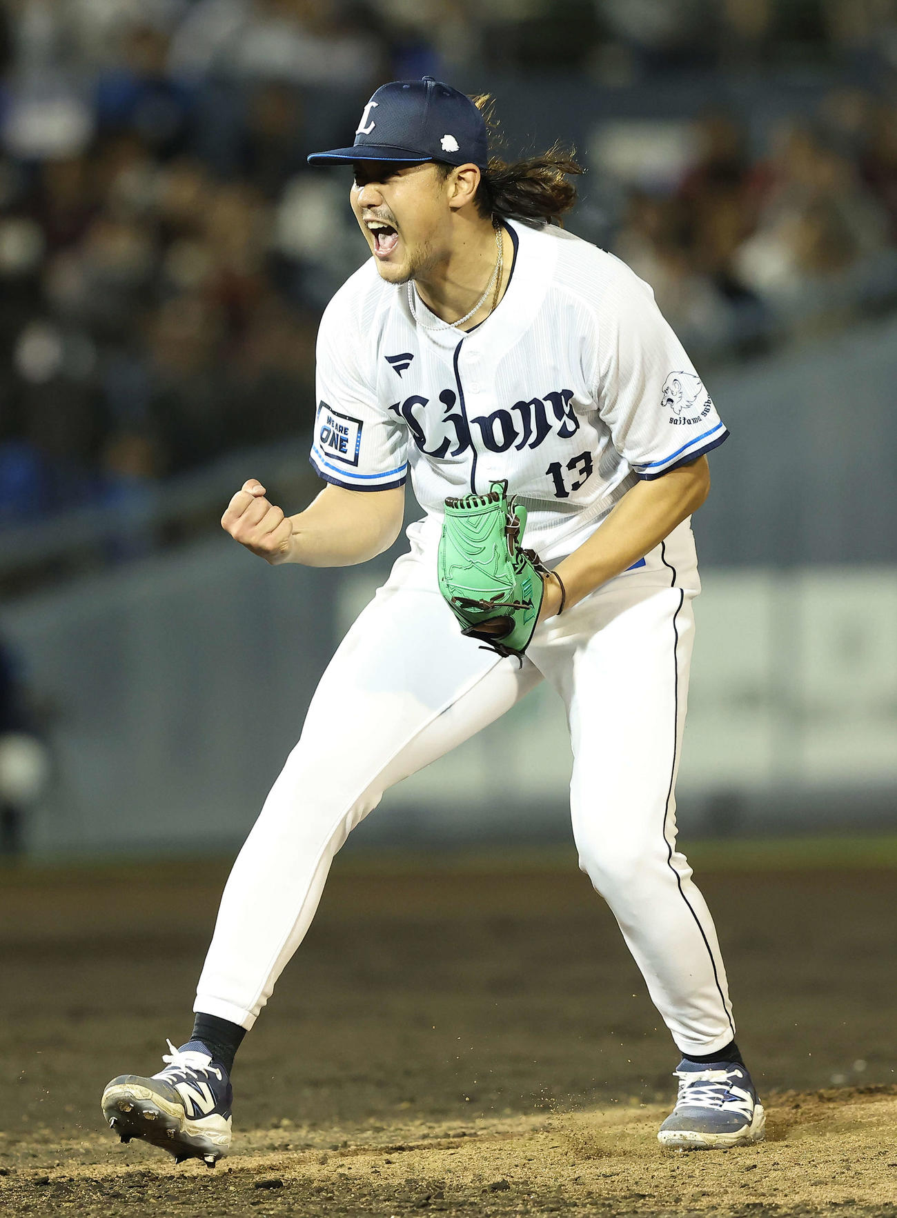 西武対楽天　7回表楽天2死二、三塁、中島を空振り三振に仕留め雄たけびを上げる高橋（撮影・河田真司）