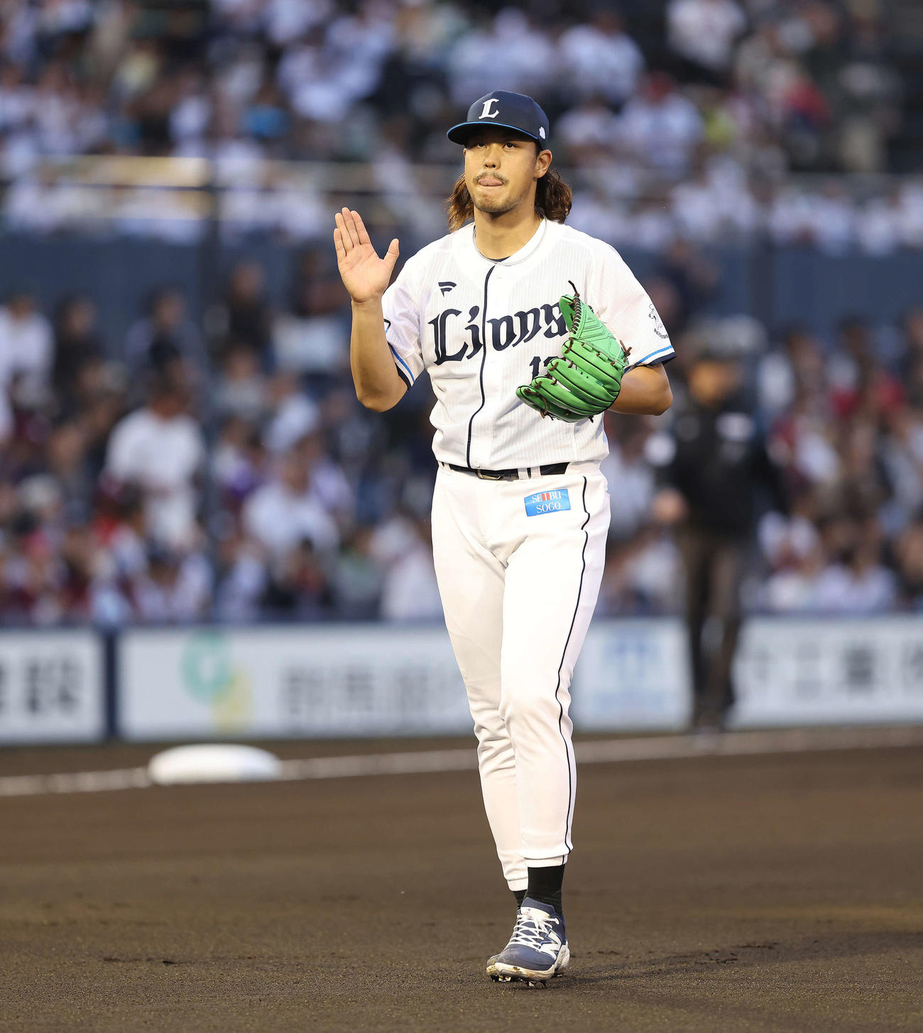 西武対楽天　1回表を抑える高橋（撮影・河田真司）
