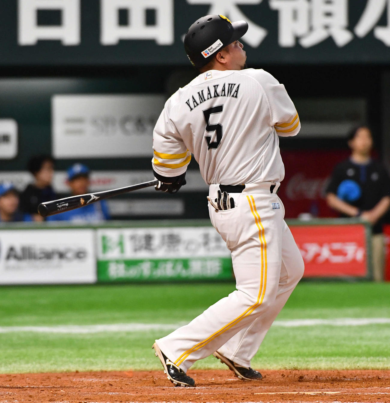 ソフトバンク対日本ハム　5回裏ソフトバンク無死、山川は左越え本塁打を放つ（撮影・岩下翔太）