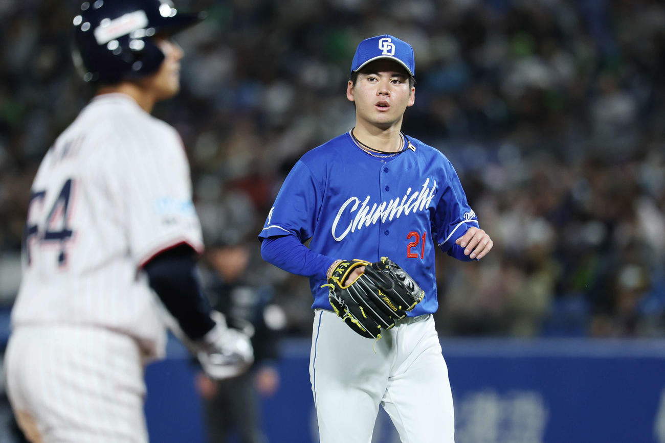 ヤクルト対中日　6回裏を無失点に抑えた中日先発の金丸（撮影・宮地輝）