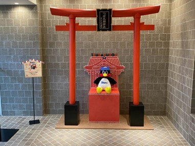 6月10日からのヤクルト3連戦でエスコンフィールドのガラスウオール前に登場する「つば九郎神社」