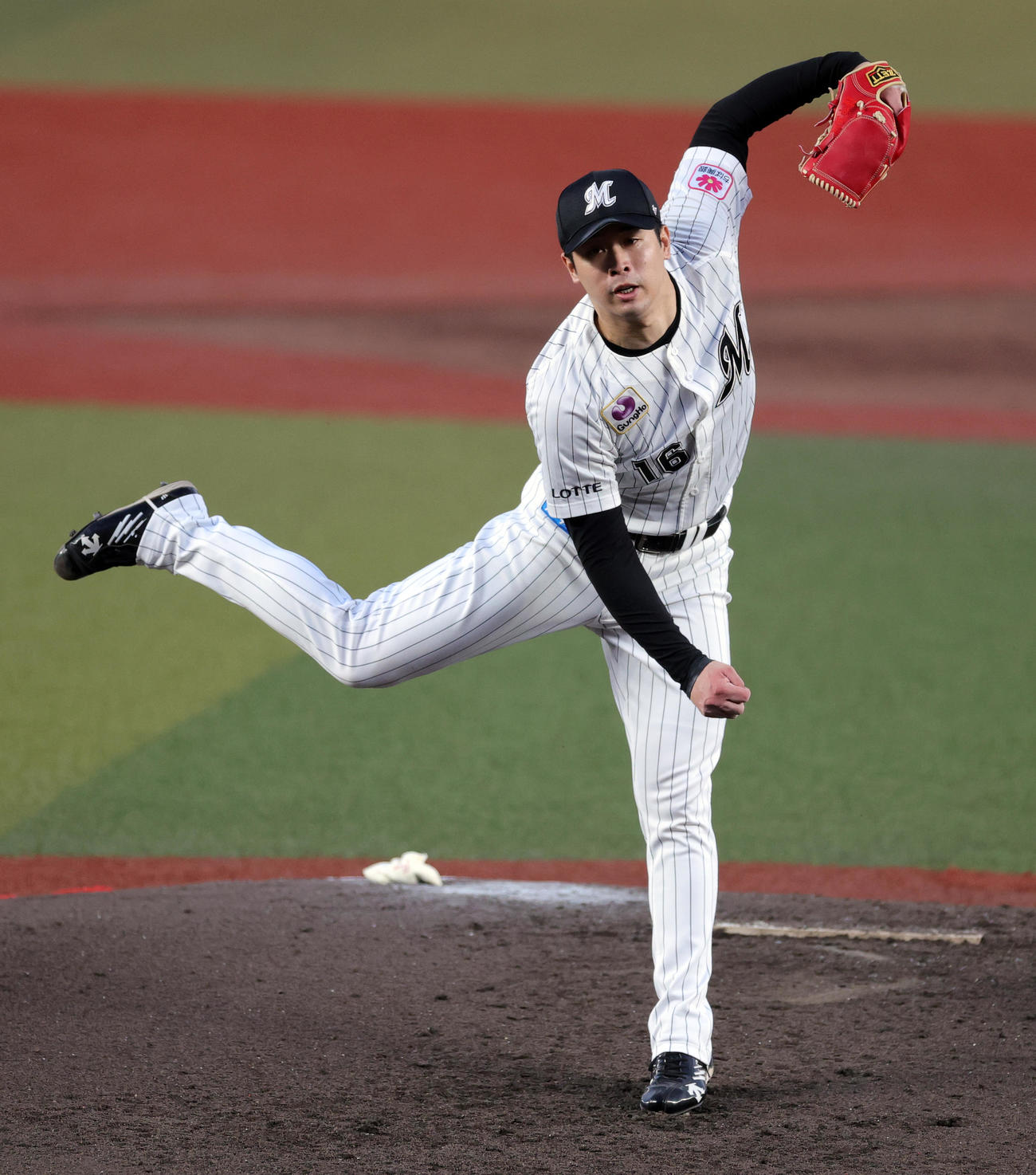 ロッテ対オリックス　ロッテ先発の種市（撮影・野上伸悟）