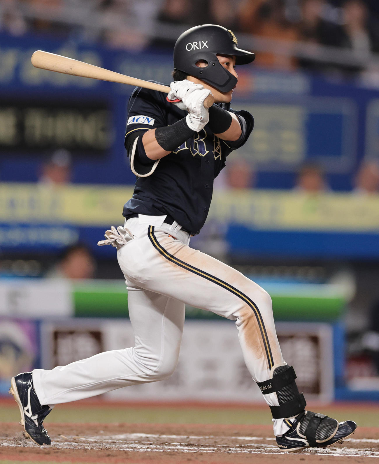 ロッテ対オリックス　9回表オリックス2死二塁、右前適時打を放つ麦谷（撮影・野上伸悟）