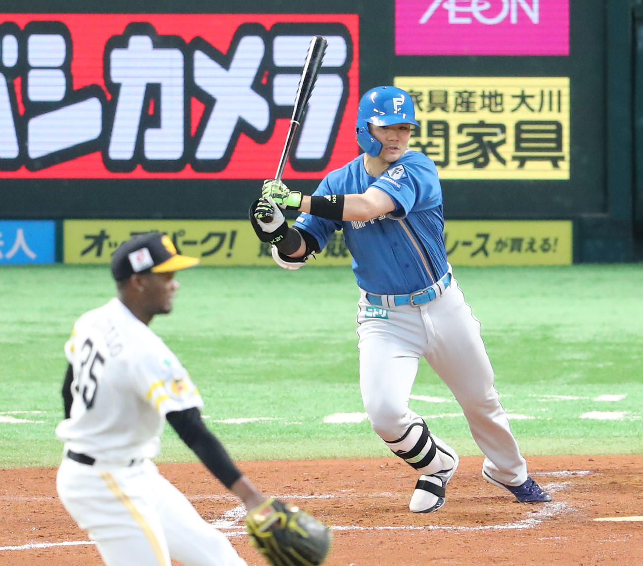 ソフトバンク対日本ハム　4回表日本ハム1死満塁、清宮幸は中前に先制適時打を放つ（撮影・梅根麻紀）