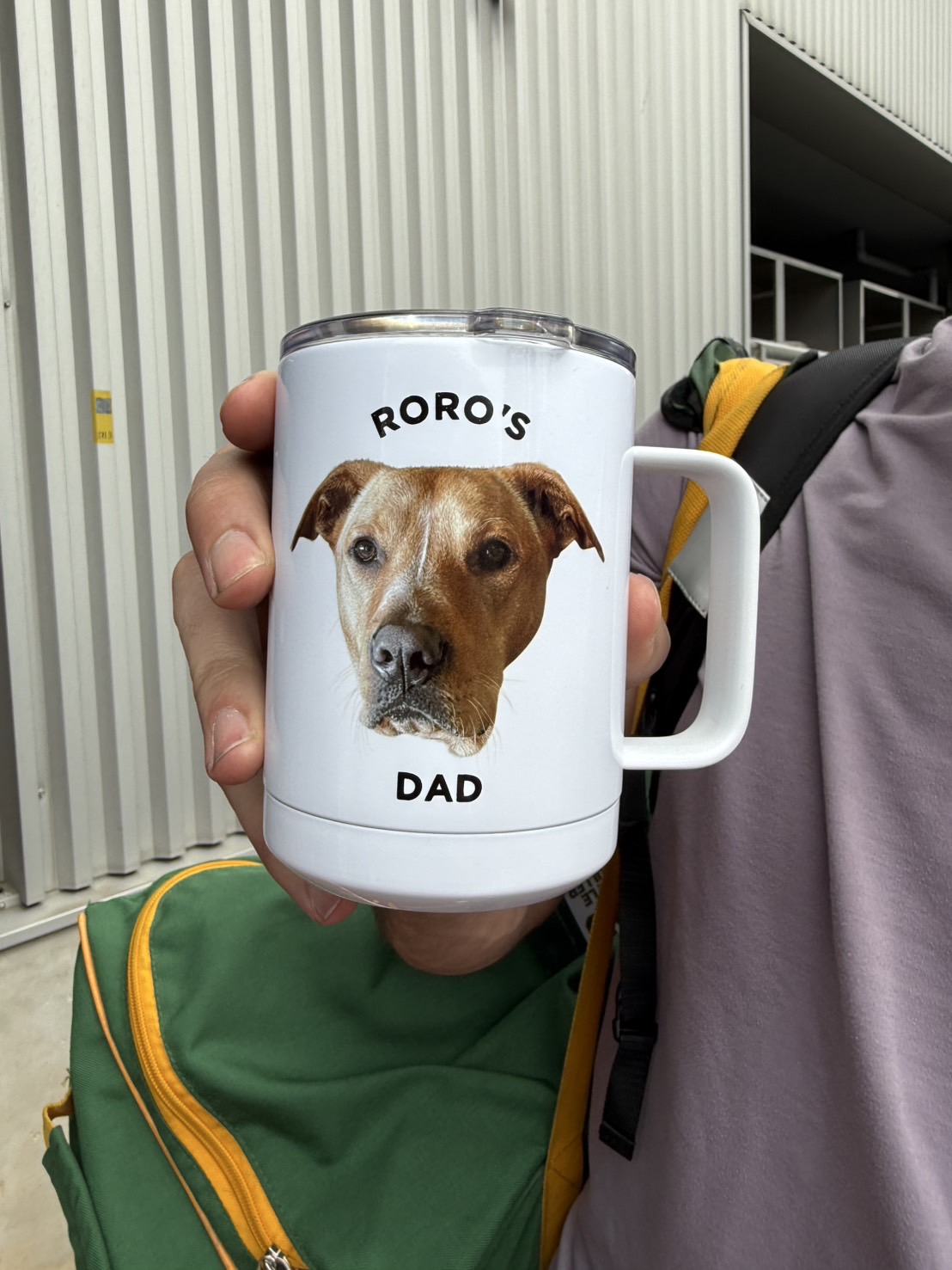 中日マラーは米国の家族に預けてきた愛犬アストロちゃんの特製マグカップを愛用する（2025年5月19日、ナゴヤ球場）