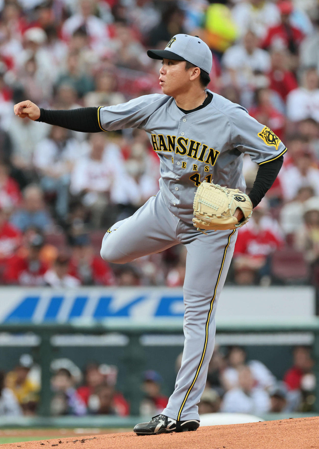 広島対阪神　阪神先発の村上（撮影・加藤孝規）