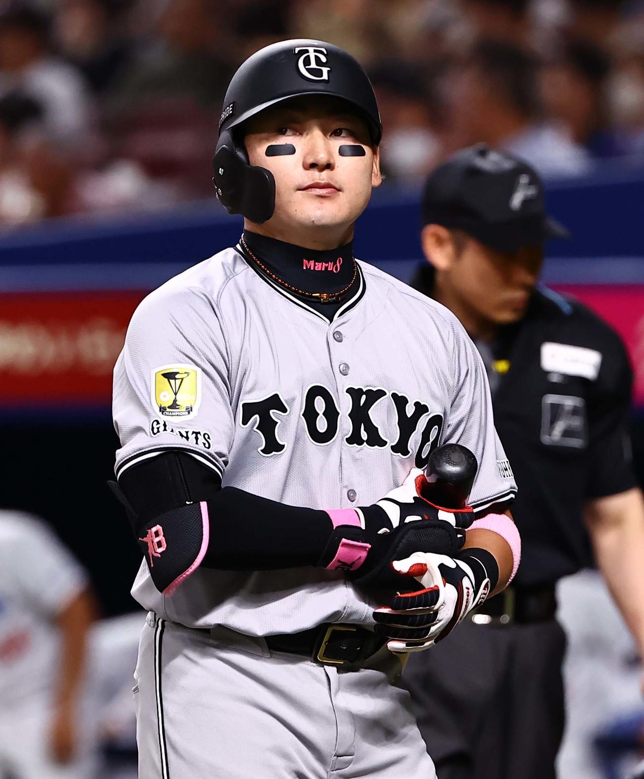中日対巨人　1回表巨人2死一、二塁、丸は三振に倒れる（撮影・上田博志）