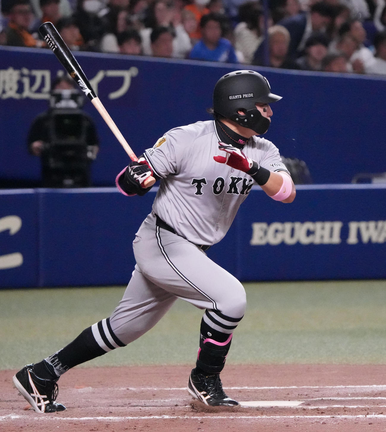 中日対巨人　8回表巨人無死、中前打を放つ丸（撮影・森本幸一）