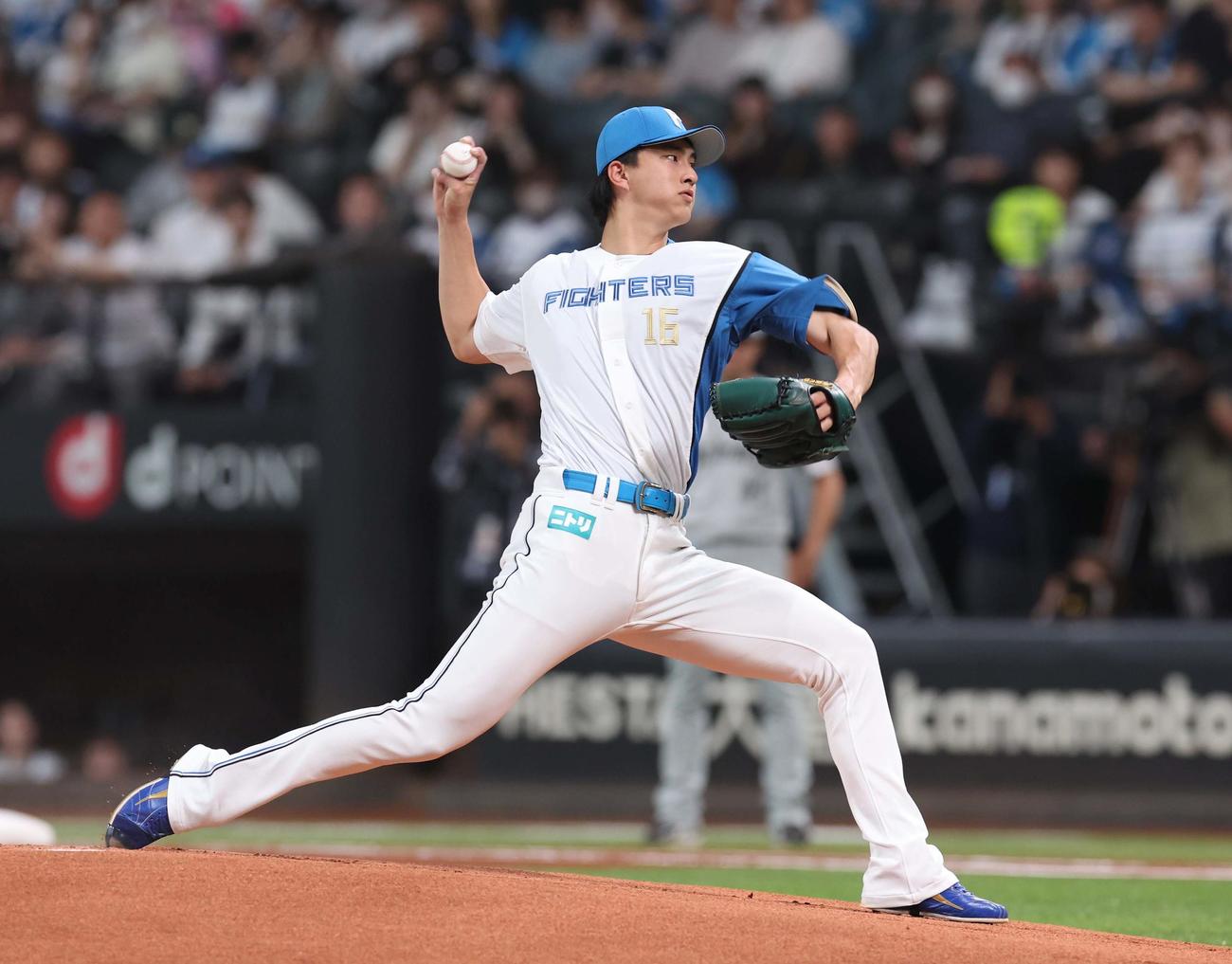 日本ハム対ロッテ　日本ハム先発の達（撮影・黒川智章）