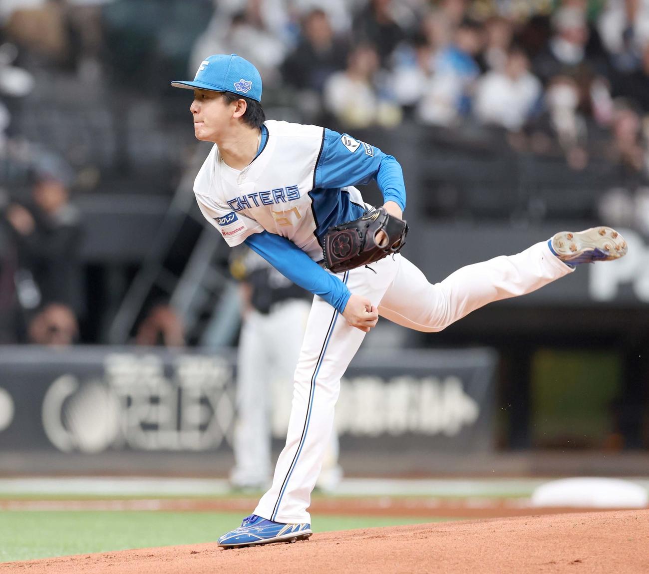 日本ハム対ソフトバンク　日本ハム先発の北山（撮影・黒川智章）