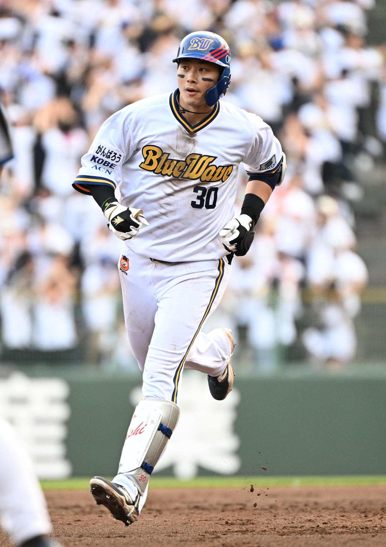 オリックス対西武　3回裏オリックス無死二塁、広岡は左越え2点本塁打を放つ（撮影・石井愛子）