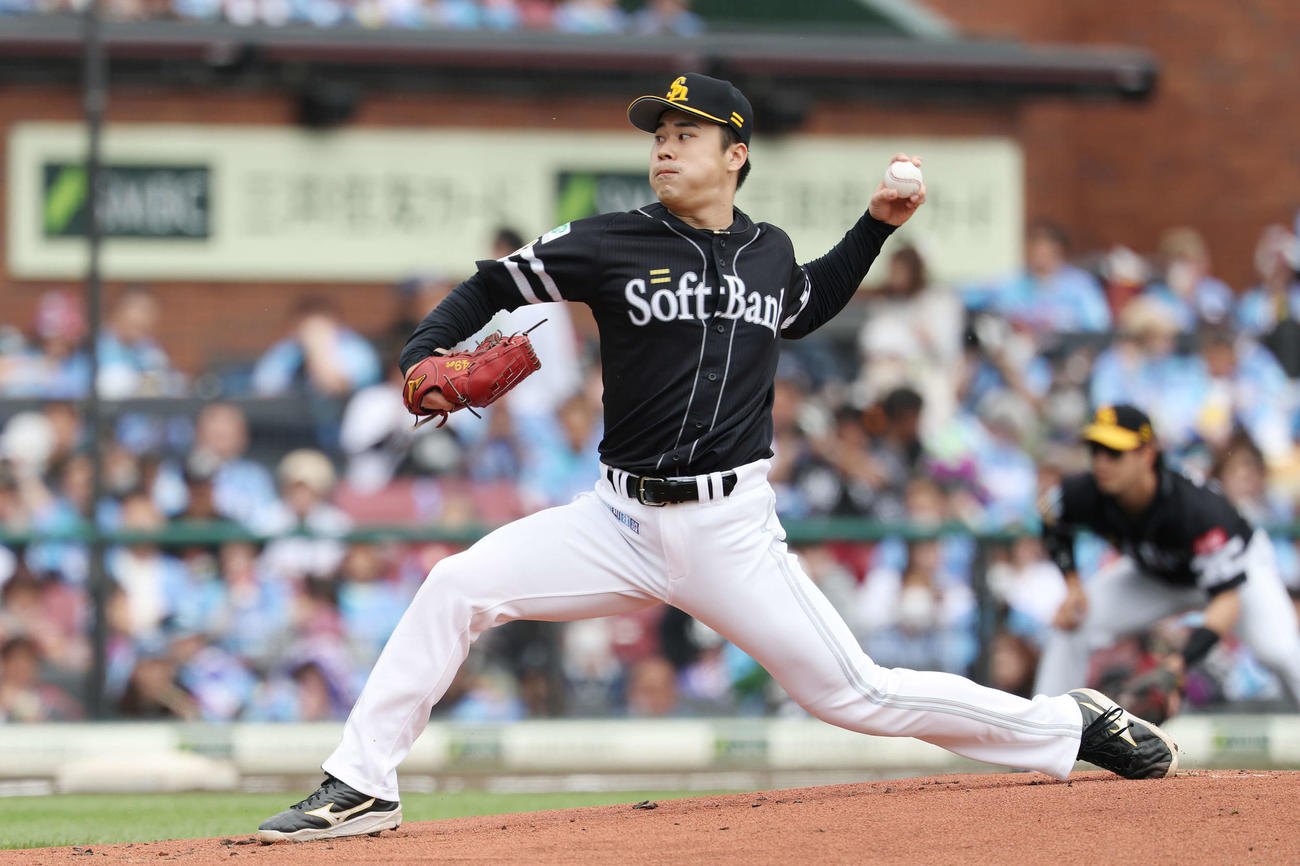 楽天対ソフトバンク　ソフトバンク先発の松本晴（撮影・宮地輝）