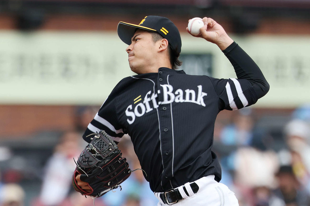 楽天対ソフトバンク　ソフトバンク5番手の大野（撮影・宮地輝）