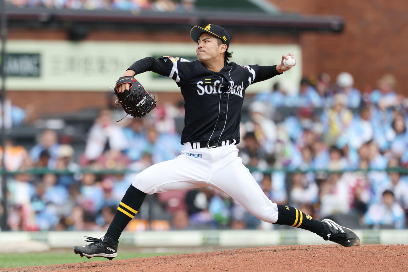 楽天対ソフトバンク　ソフトバンク5番手の大野（撮影・宮地輝）