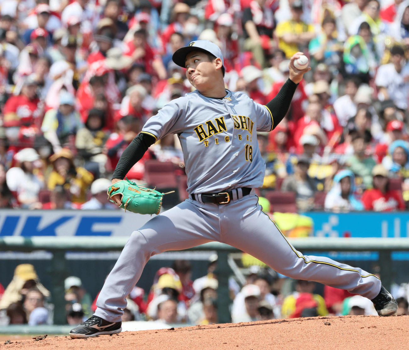 広島対阪神　阪神先発の伊原（撮影・加藤孝規）