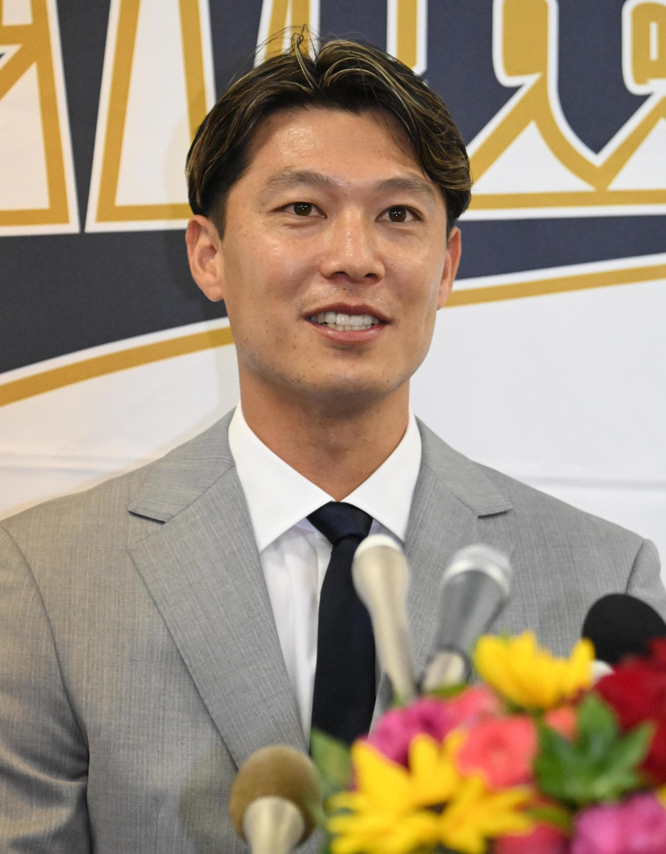 入団会見をするオリックスの岩崎（撮影・石井愛子）