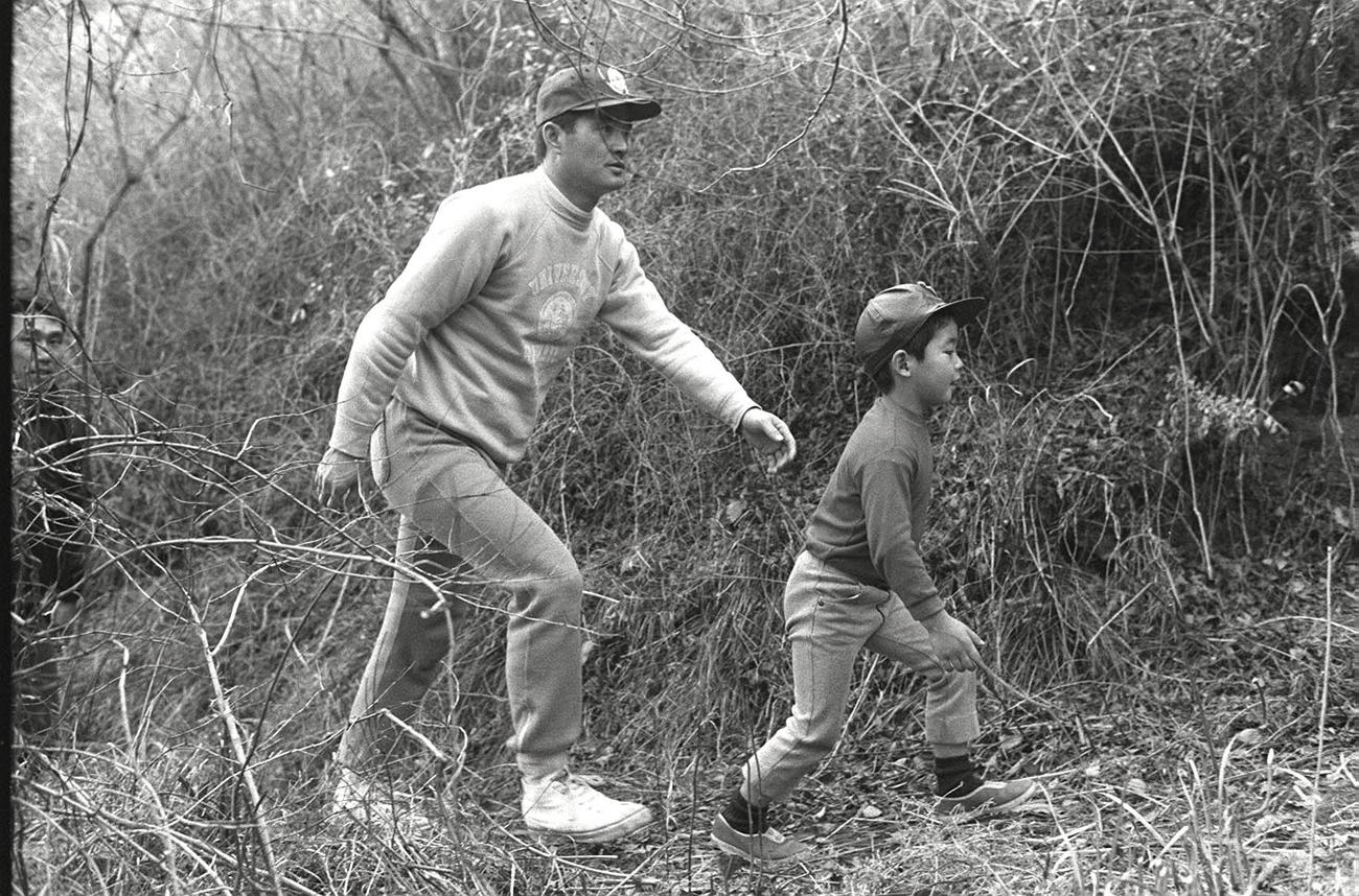 伊豆大仁温泉での自主トレーニングに長男・一茂君を同伴する長嶋茂雄