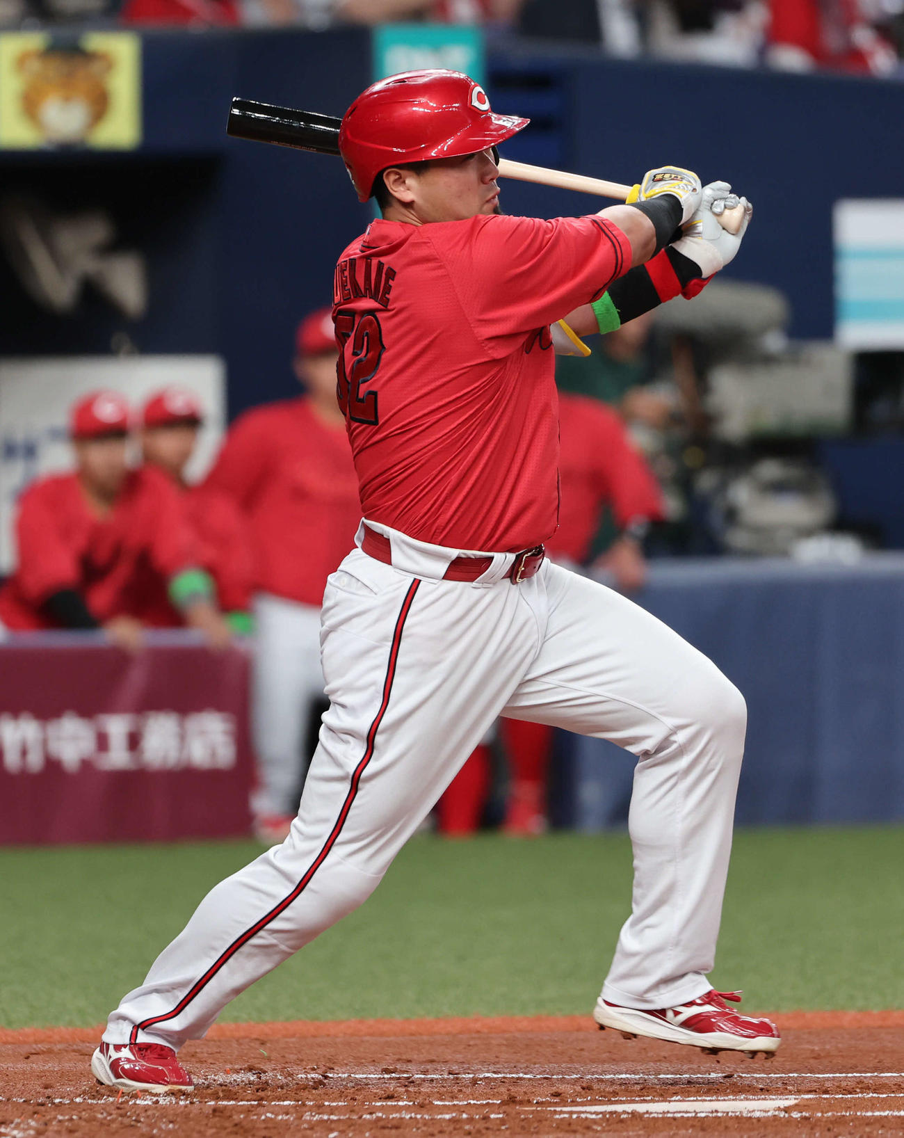 オリックス対広島　1回表広島無死一、三塁、末包は右前適時打を放つ（撮影・西尾就之）