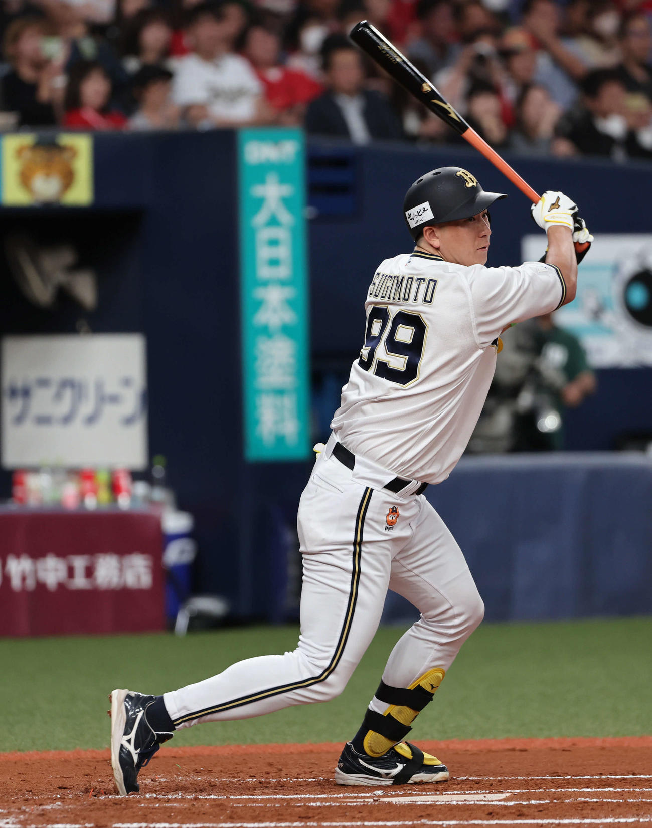 オリックス対広島　6回裏オリックス2死一、二塁、杉本は右へ適時打を放つ（撮影・西尾就之）