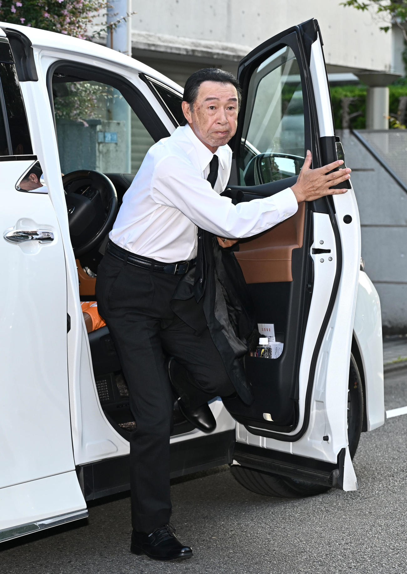 長嶋茂雄さんの自宅に弔問に訪れた篠塚和典さん（撮影・千葉一成）