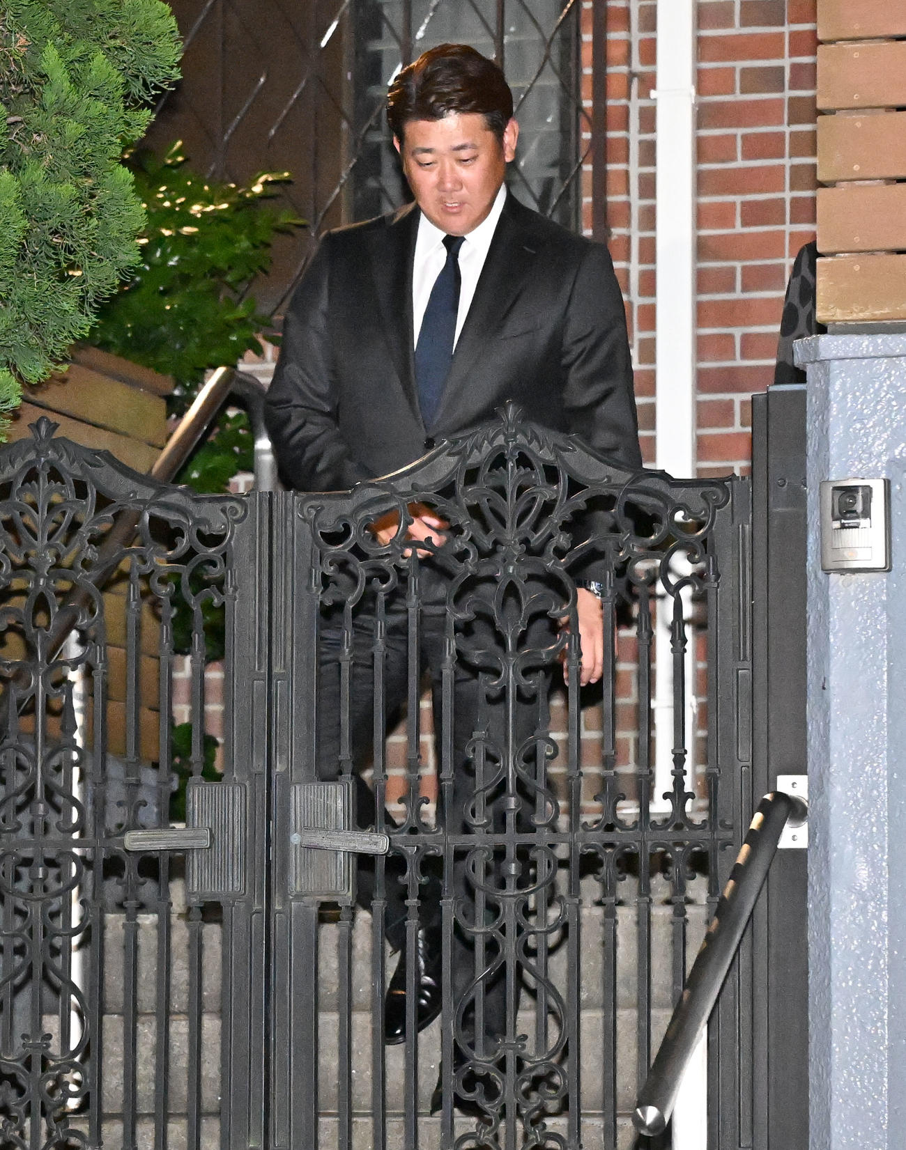 長嶋茂雄さんの自宅に弔問に訪れた松坂大輔さん（撮影・千葉一成）