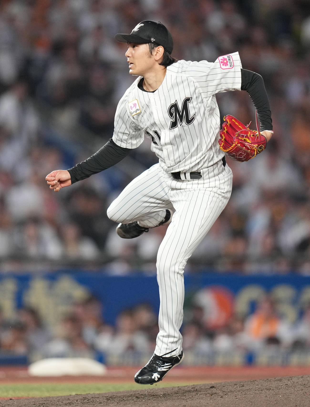 ロッテ対巨人　先発し力投するロッテ石川柊（撮影・鈴木みどり）