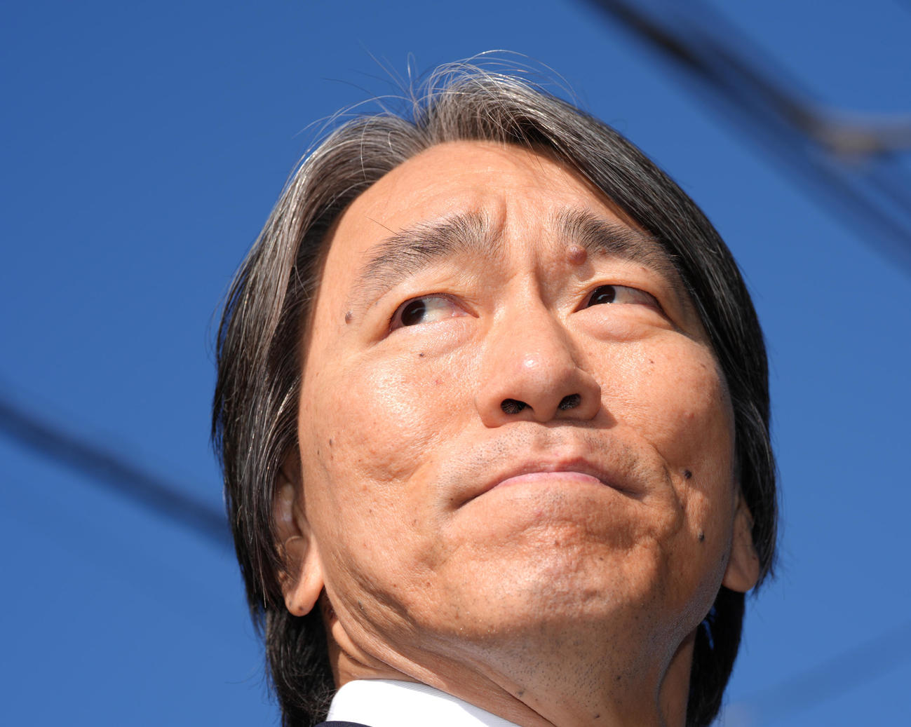 帰国し弔問に訪れた松井氏は、長嶋さんとの思い出を話す（撮影・菅敏）