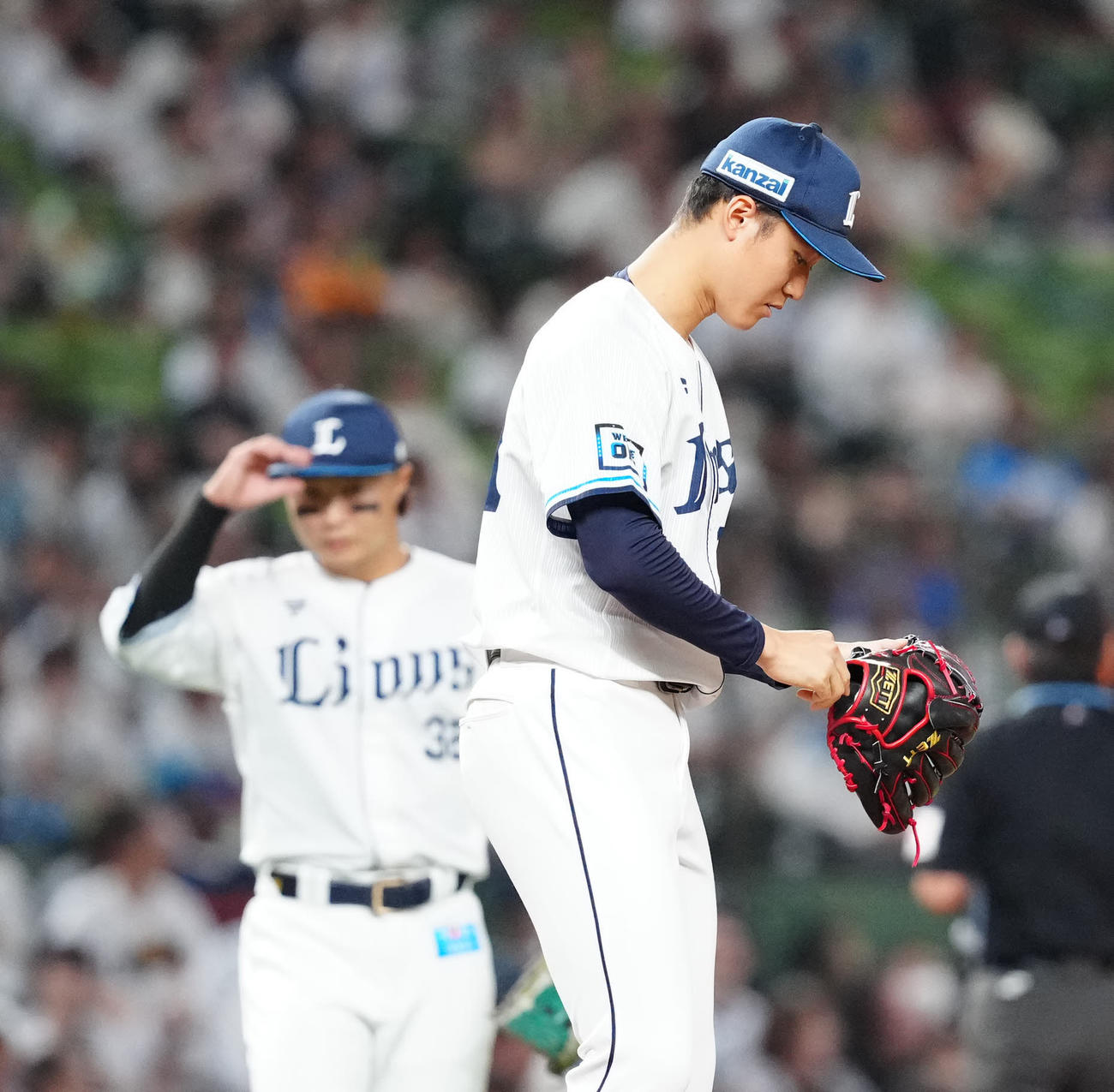 西武対ヤクルト　3回表ヤクルト無死、伊藤に先制ソロ本塁打を浴びる菅井（撮影・江口和貴）