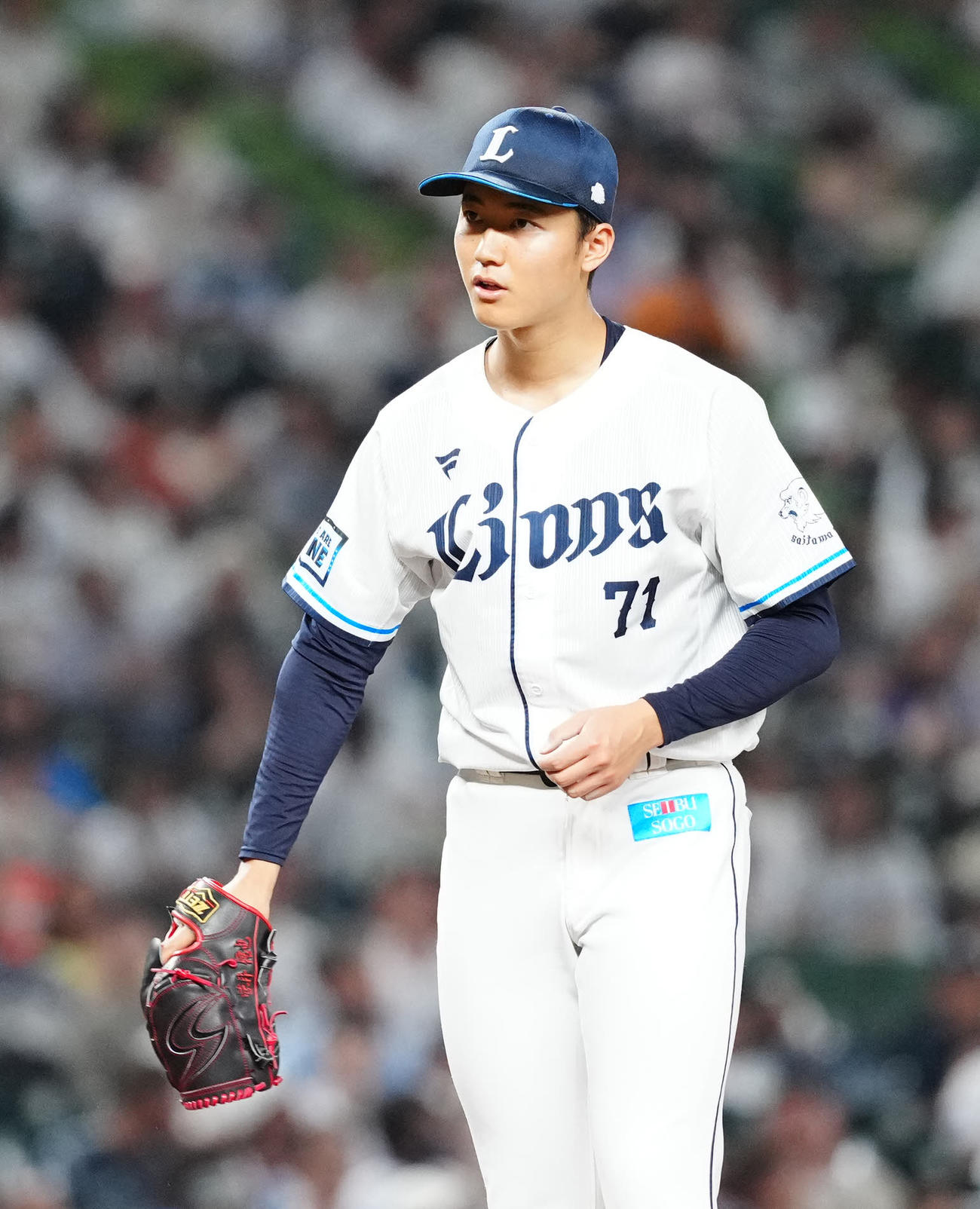 西武対ヤクルト　4回表ヤクルト2死、沢井にソロ本塁打を浴びた菅井（撮影・江口和貴）