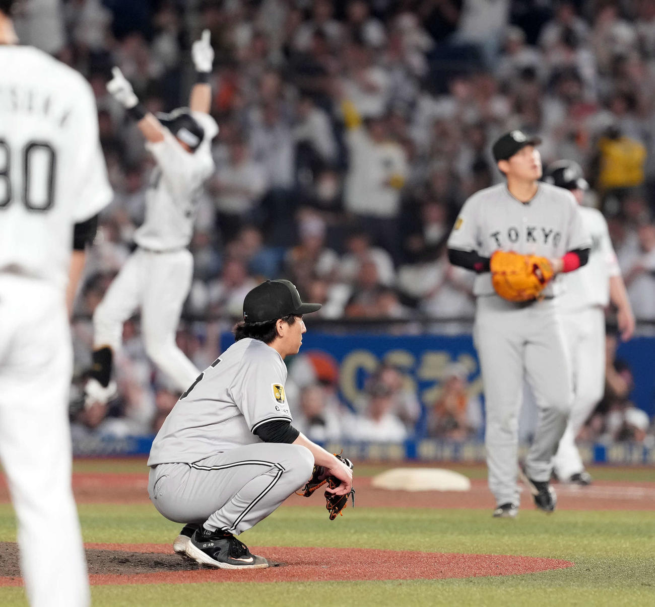 ロッテ対巨人　10回裏ロッテ2満塁、高部瑛斗に死球を与えサヨナラ負けを喫した大勢（撮影・たえ見朱実）