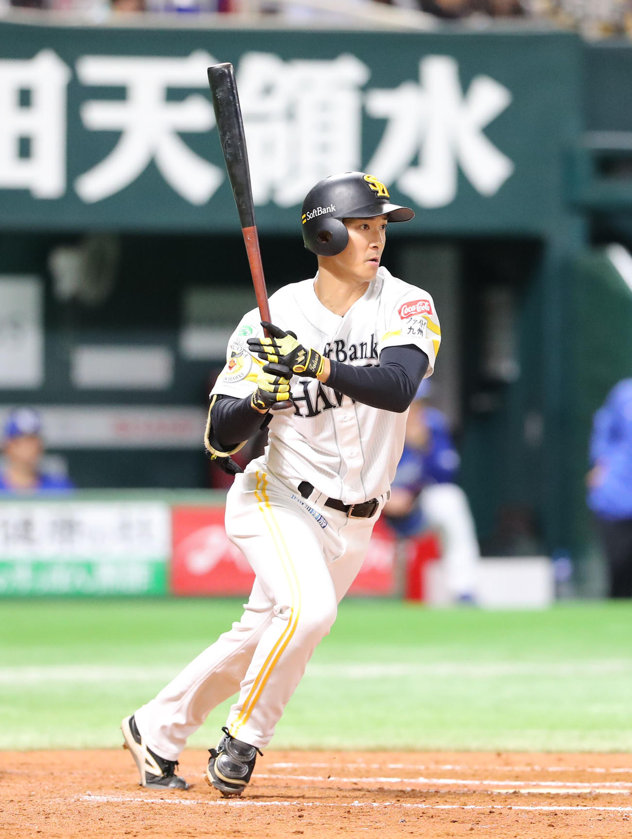 ソフトバンク対中日　7回裏ソフトバンク1死二、三塁、柳町は右前適時打を放つ（撮影・梅根麻紀）