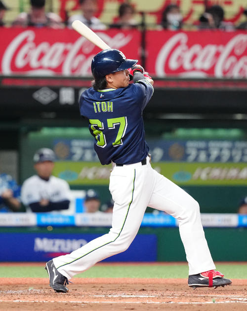 ヤクルト】伊藤琉偉プロ初アーチ「どこに飛んだか…」3日のサヨナラ