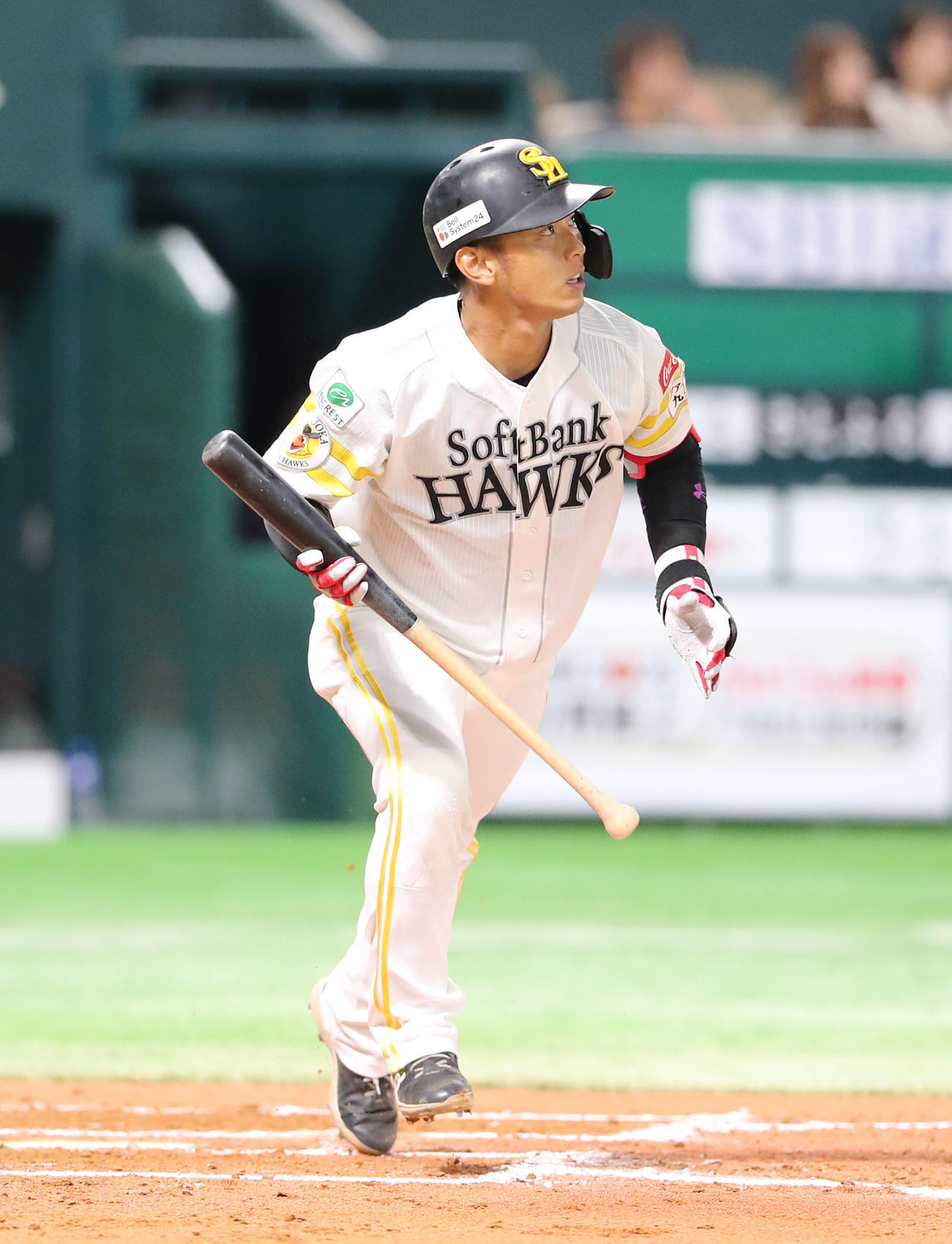 ソフトバンク対中日　7回裏ソフトバンク1死満塁、今宮は中越えに2点適時二塁打を放つ（撮影・梅根麻紀）