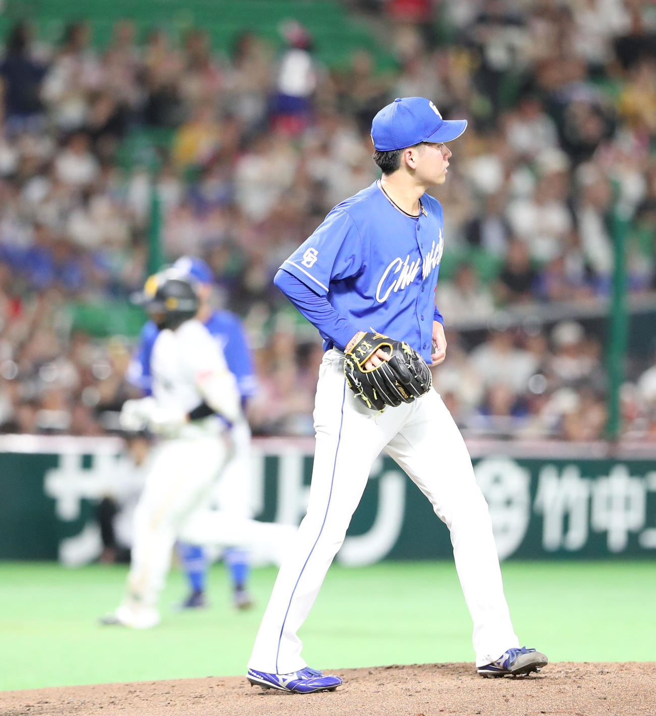 ソフトバンク対中日　1回裏ソフトバンク2死一、三塁、野村に左中間3点本塁打を浴びた金丸（撮影・梅根麻紀）