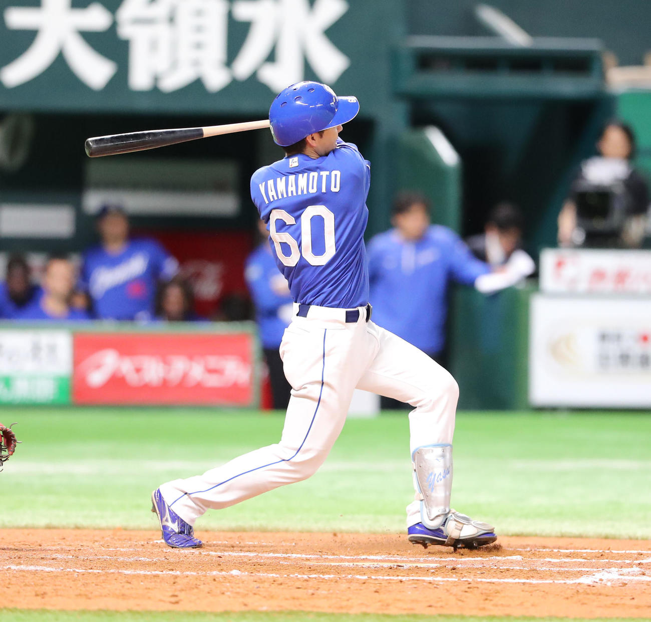 ソフトバンク対中日　8回表中日2死一、二塁、山本は左翼線に2点適時打二塁打を放つ（撮影・梅根麻紀）