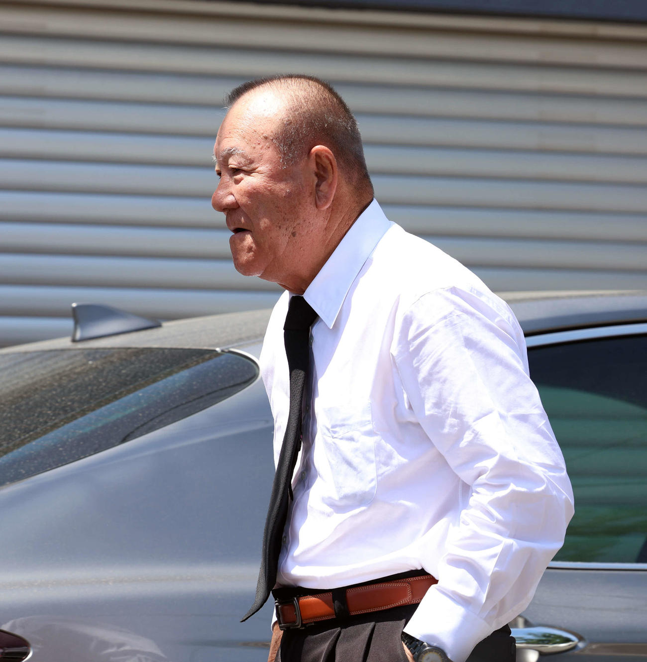 弔問に訪れた柴田勲氏（撮影・山本朝陽）